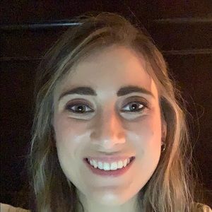 Meet your Posher, Leah